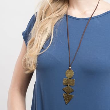 Collana con pendenti placche irregolari - 2