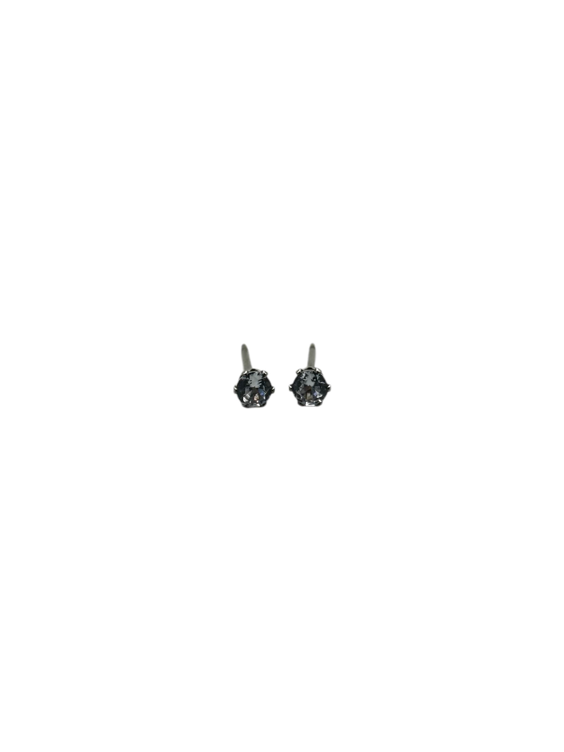 Orecchini punto luce 3mm