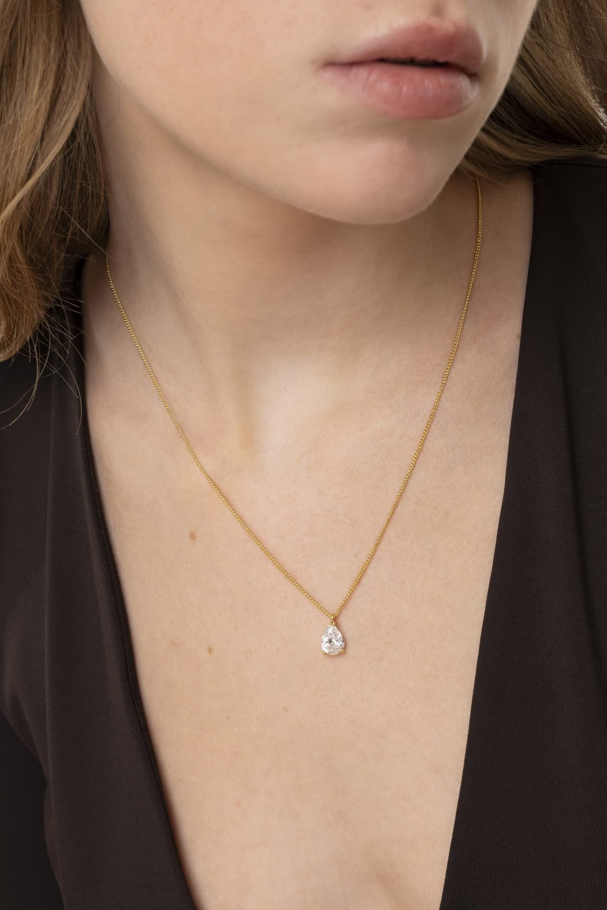 Collana corta solitario goccia - 2